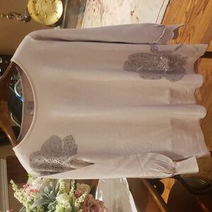 Sioni Soft Gray Sweater with Floral Details